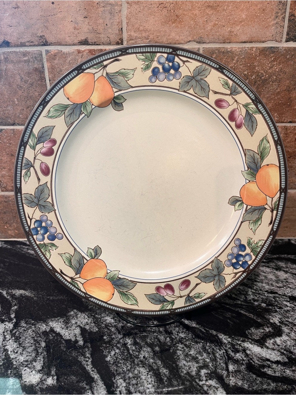 Mikasa Intaglio Garden Harvest Dinner Plates - 3 Plates Included